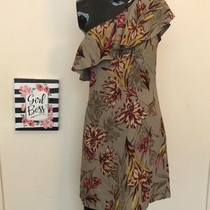 NWOT Astr the Label One Shoulder Dress